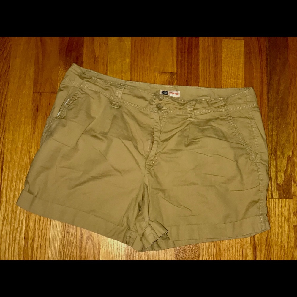 faded glory kakhi colored shorts
